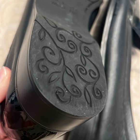 Brighton black flats, Mesa, size 11M.  Like new!! - Picture 6 of 9